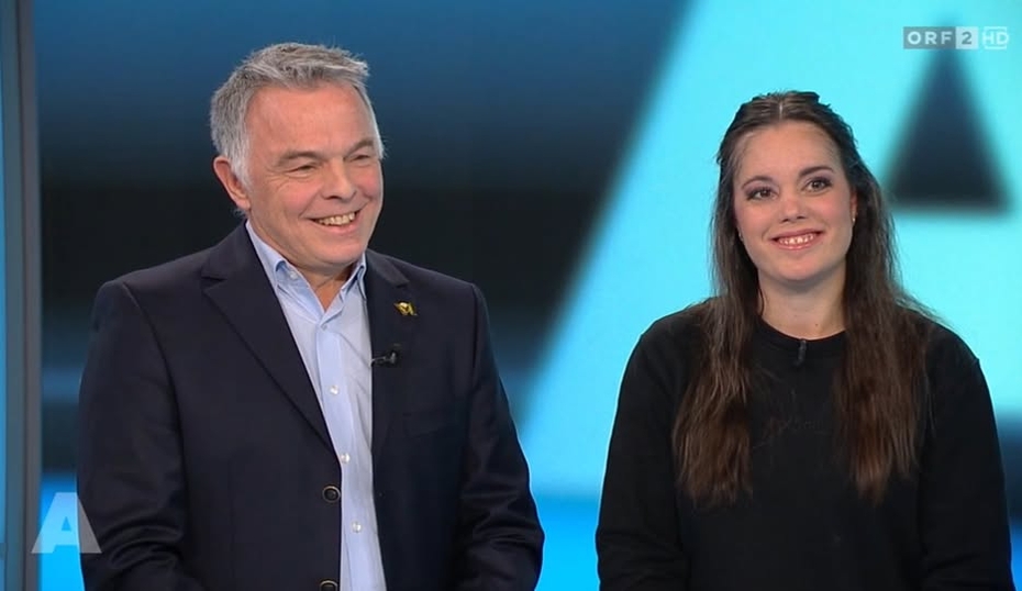 Beitragsausschnitt: ein Mann und eine Frau lächeln in die Kamera