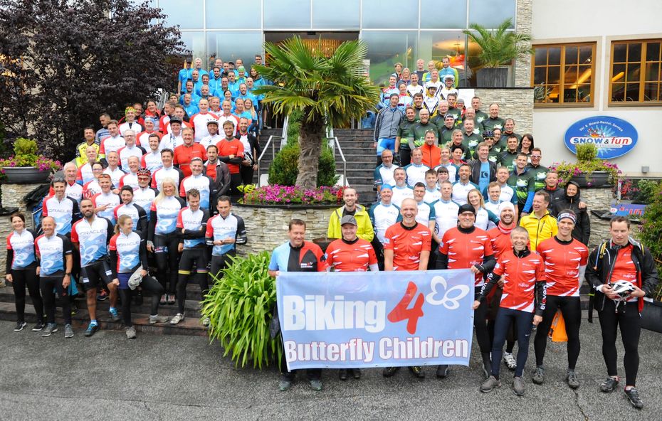 Biking 4 Butterfly Children Team Gruppenfoto