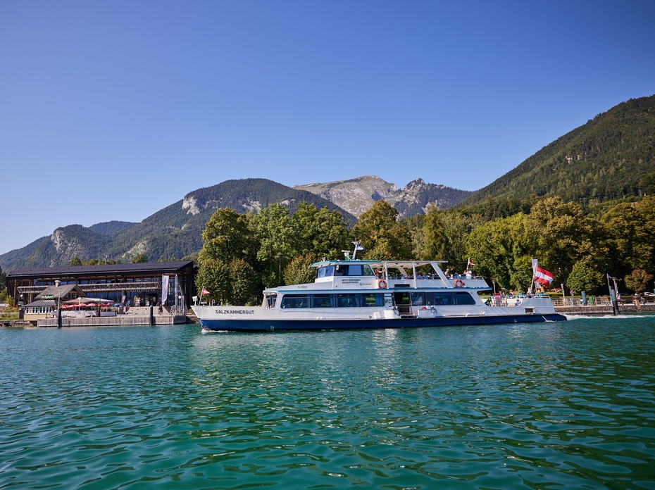 Bild vom Wolfgangsee mit einem der Schiffe